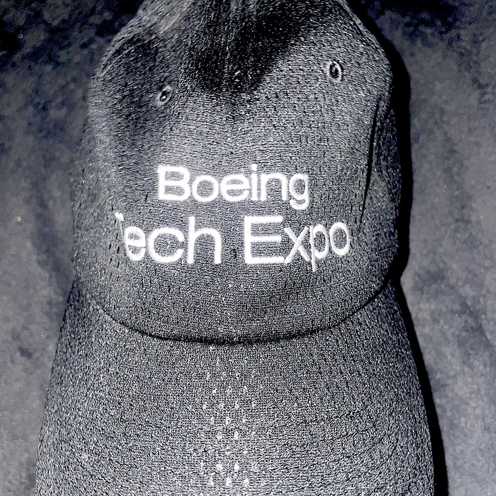 This is a boeing hat nothing really exciting just thought I’d try to sell it